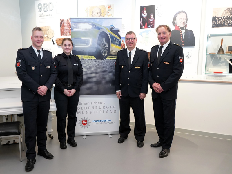 POL-CLP: Ausstellungseröffnung Freunde, Helfer, Straßenkämpfer - die Polizei in der Weimarer Republik im Industriemuseum Lohne - Foto: presseportal.de