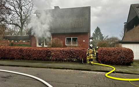 FW-RE: Wohnungsbrand - eine Person schwerst verletzt gerettet - Foto: presseportal.de