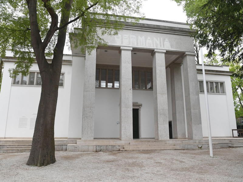 Der Deutsche Pavillon in Venedig. - Foto: Felix Hörhager/dpa
