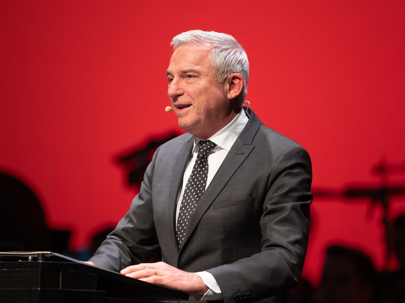 Thomas Strobl (CDU) möchte das Gendern regeln. - Foto: Silas Stein/dpa