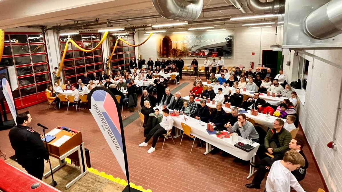 FW Hünxe: Jugendfeuerwehr Hünxe blickt auf ein ereignisreiches Jahr zurück - Foto: presseportal.de