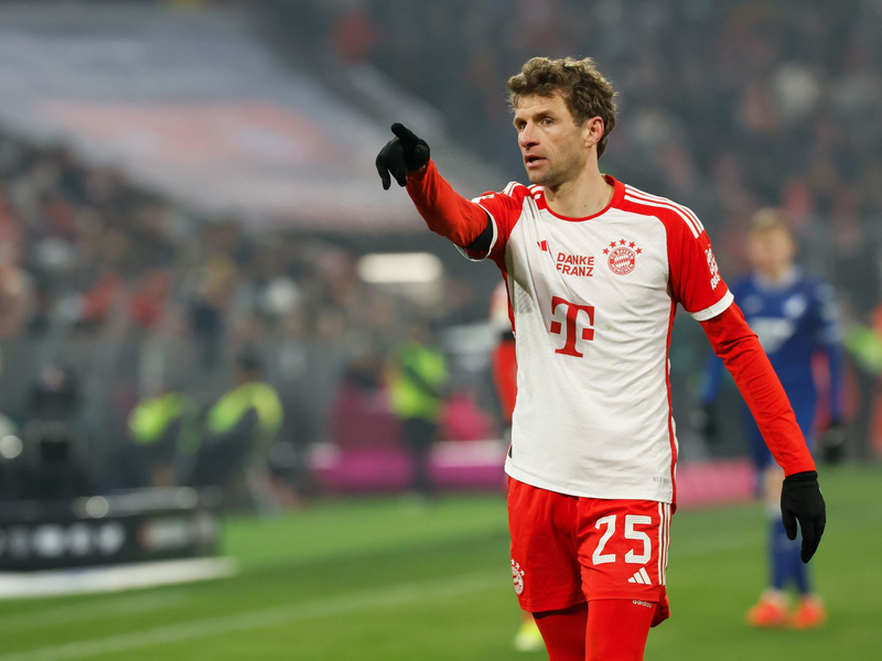 Bayern-Star Thomas Müller glaubt trotz der Nationalmannschafts-Krise bei der Heim-EM an den Titel. - Foto: Daniel Löb/dpa