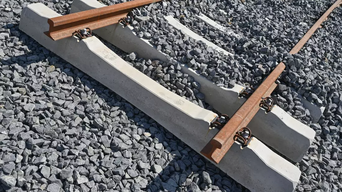 Eine Baustelle für ein neues Gleis. Um das bestehende Schienennetz der Deutschen Bahn steht es nicht gut. - Bild: Patrick Pleul/dpa
