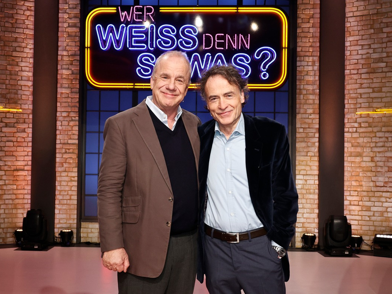 Hubertus Meyer-Burckhardt trifft auf Giovanni di Lorenzo / Wer weiß denn sowas? - Das Wissensquiz vom 22. bis 26. Januar 2024, um 18:00 Uhr im Ersten - Foto: presseportal.de