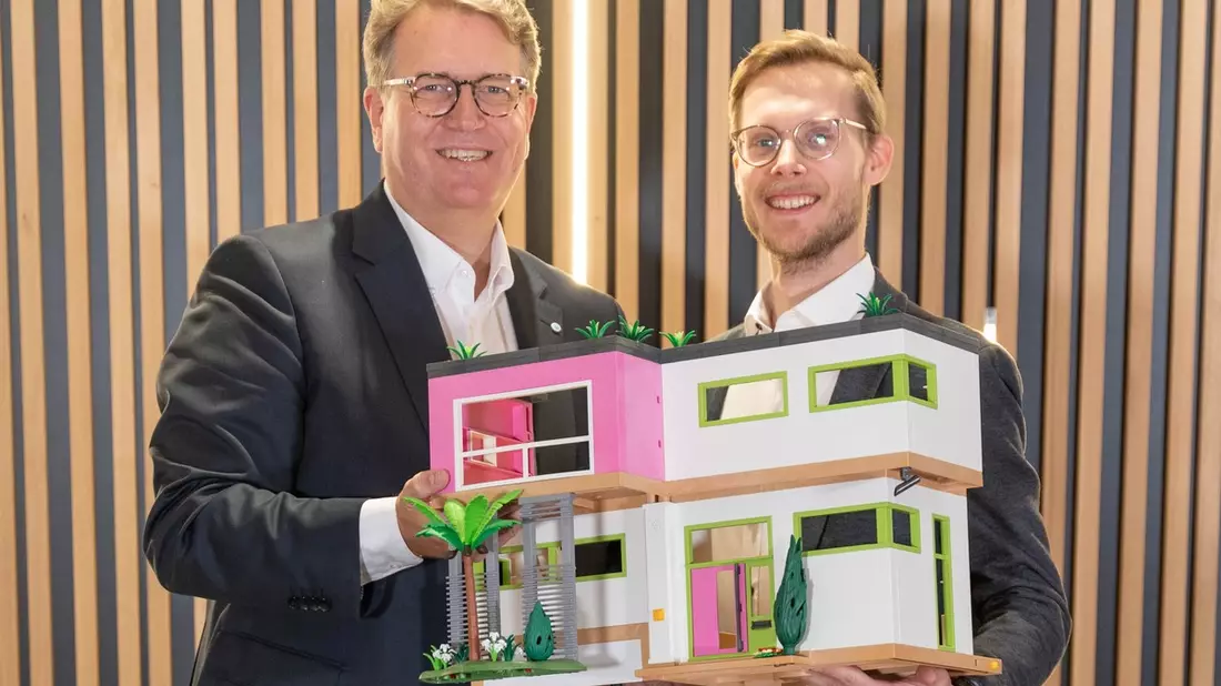 Die Bayerische startet mit einem neuen Tarif in der Wohngebäudeversicherung ins neue Jahr: nachhaltiger, individueller Schutz mit Innovationsgarantie und Leistungsprämien im Fokus - Bild: presseportal.de