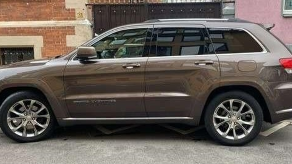 POL-H: Zeugenaufruf: Unbekannte entwenden Jeep (SUV) in Hannover-Mitte. - Foto: presseportal.de