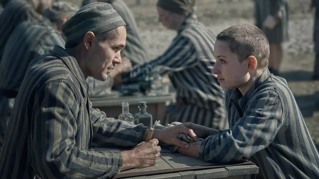 Erste Fotos von der Sky und Peacock Original Dramaserie The Tattooist of Auschwitz - Bild: presseportal.de