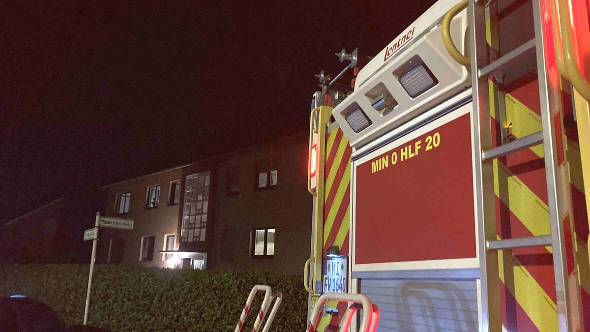 FW Minden: Entstehungsbrand in Bärenkämoen schnell unter Kontrolle - Foto: presseportal.de