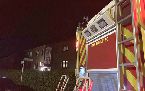 FW Minden: Entstehungsbrand in Bärenkämoen schnell unter Kontrolle - Foto: presseportal.de