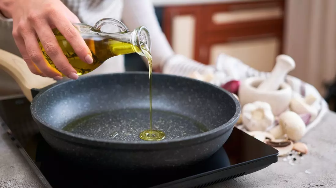 Der beste Vorsatz fürs neue Jahr: Gesünder essen mit mehr Olivenöl - Bild: presseportal.de