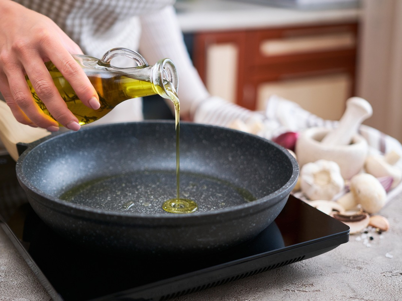 Der beste Vorsatz fürs neue Jahr: Gesünder essen mit mehr Olivenöl - Foto: presseportal.de