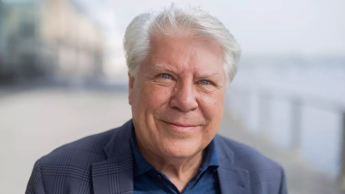 Philosoph und Sportsoziologe Gunter Gebauer: «Fußball-Einsatz gegen rechts hat hohen Wert.» - Bild: Rolf Vennenbernd/dpa