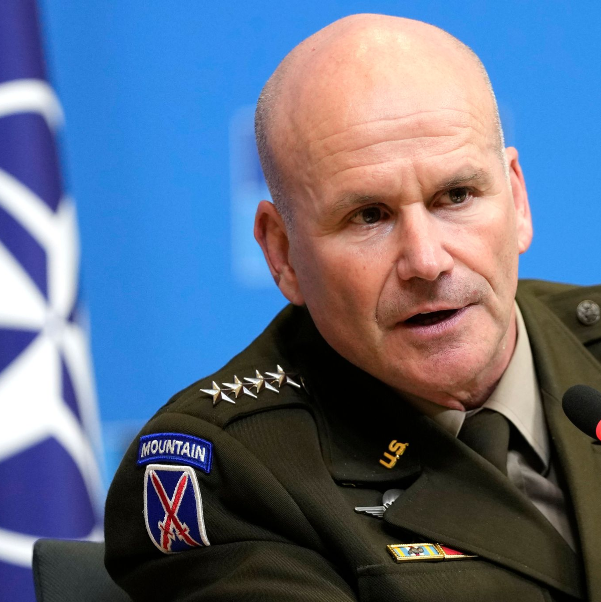 Laut dem Oberbefehlshaber der Nato-Streitkräfte in Europa, General Christopher Cavoli, wird die geplante Übung ein klarer Beleg für den Zusammenhalt, die Stärke und die Entschlossenheit des Bündnisses zum gegenseitigen Schutz sein. - Foto: Virginia Mayo/AP/dpa