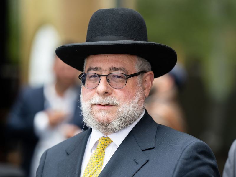 Der Präsident der Europäischen Rabbinerkonferenz, Pinchas Goldschmidt, erhält den Karlspreis 2024. - Foto: Sven Hoppe/dpa