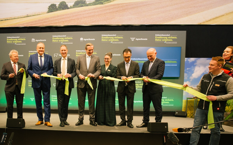 Özdemir: Den Spirit der Grünen Woche mit in den Alltag nehmen - Eröffnung ErlebnisBauernhof 2024 - Foto: presseportal.de