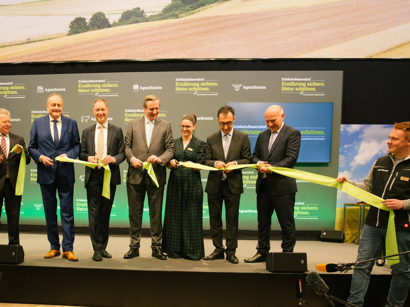 Özdemir: Den Spirit der Grünen Woche mit in den Alltag nehmen - Eröffnung ErlebnisBauernhof 2024 - Foto: presseportal.de