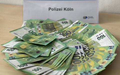 POL-K: 240119-1-K Gewissenhafte Kassiererin erkennt mutmaßliches Falschgeld - Festnahme - Foto: presseportal.de
