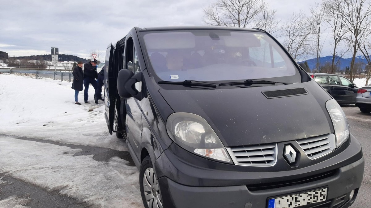 Bundespolizeidirektion München: Europaweit wegen Fahrzeugdiebstahls gesucht/ Bundespolizei bringt Ungarn in Auslieferungshaft - Foto: presseportal.de
