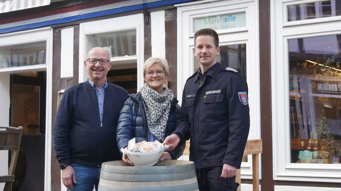 FW Celle: Celler Feuerwehr erhält 1.050 Euro aus der Suppenschüssel - Bild: presseportal.de