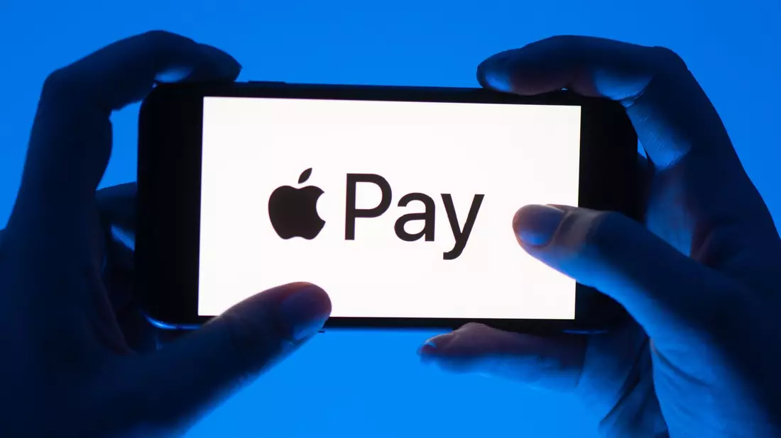 Apple macht im Streit um Apple Pay Zusagen. (Illustration) - Bild: Sebastian Kahnert/dpa