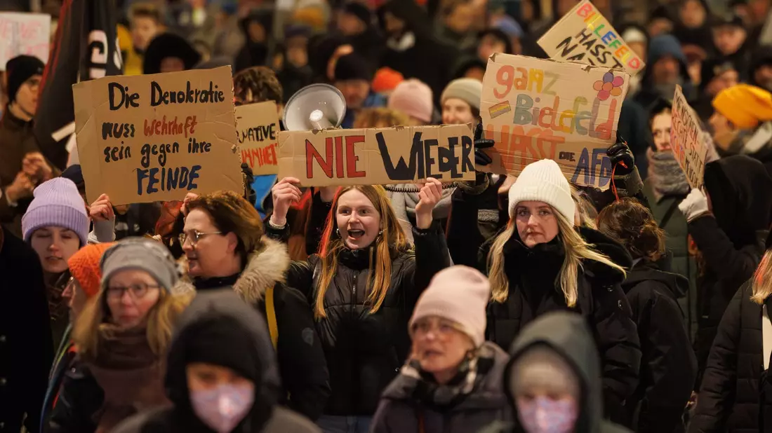 Demonstration in Bielefeld. - Bild: Friso Gentsch/dpa