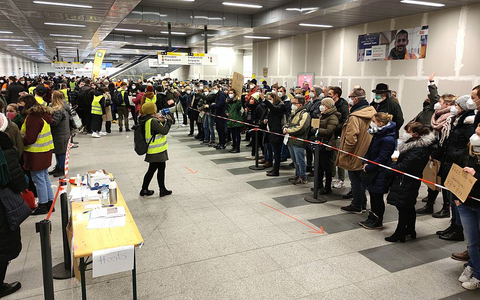 Helfer und Gastgeber warten auf Flüchtlinge aus der Ukraine (Archiv) - Foto: über dts Nachrichtenagentur