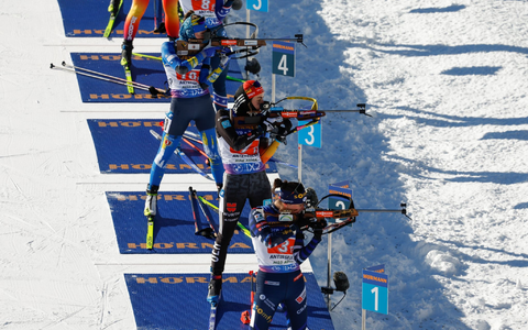 Vanessa Voigt und Justus Strelow haben das Single-Mixed-Rennen beim Weltcup in Antholz gewonnen. - Foto: Alessandro Trovati/AP/dpa
