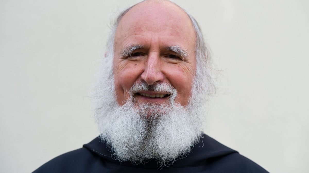 «Viele Menschen haben Angst, etwas zu verlieren. Die Unsicherheit ist sehr groß», sagt Pater Anselm Grün. - Foto: Inga Kjer/dpa