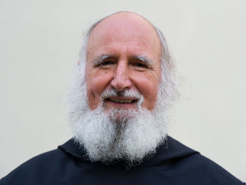 «Viele Menschen haben Angst, etwas zu verlieren. Die Unsicherheit ist sehr groß», sagt Pater Anselm Grün. - Foto: Inga Kjer/dpa