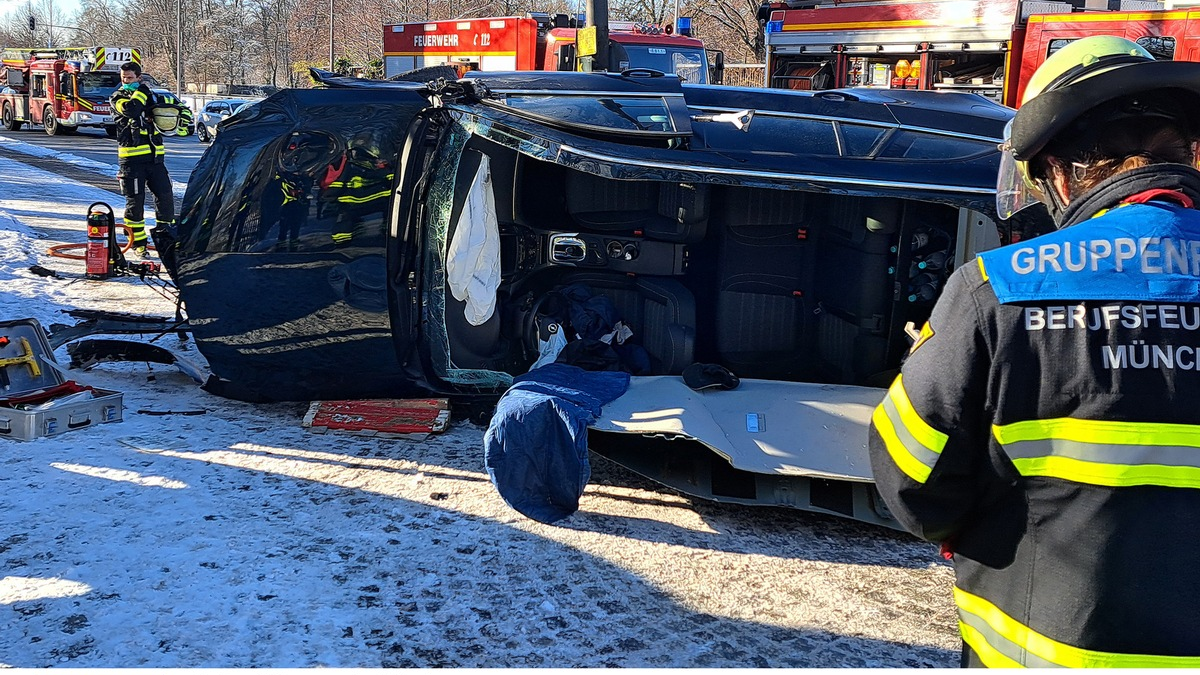 FW-M: Verkehrsunfall durch medizinischen Notfall (Untermenzing) - Foto: presseportal.de