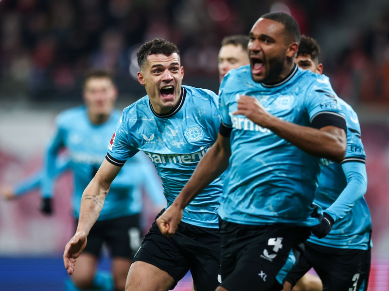 Bayer Leverkusen gewinnt in Leipzig nach zweimaligem Rückstand. - Foto: Jan Woitas/dpa