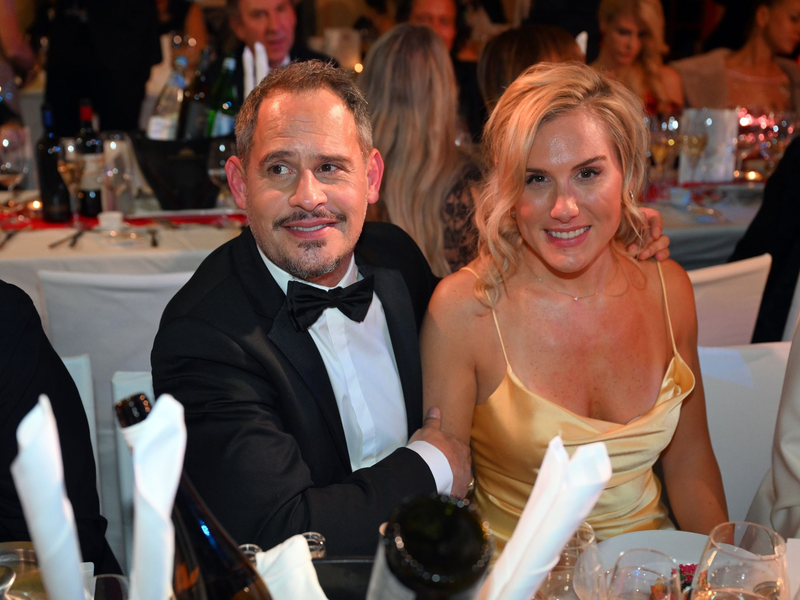 Moritz Bleibtreu und seine Frau Saskia de Tschaschell beim Deutschen Filmball in München. - Foto: Felix Hörhager/dpa