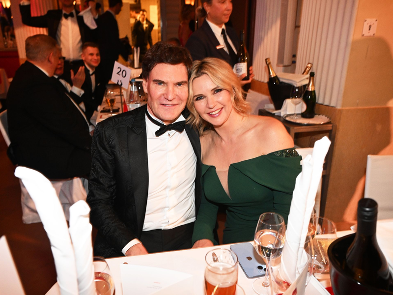 Zehntausende fliehen vor den Flammen, darunter auch Carsten Maschmeyer und seine Familie. (Archivfbild) - Foto: Felix Hörhager/dpa