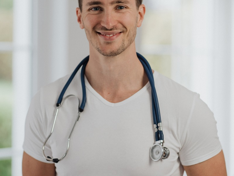 Medfluencer Doc Felix im Apotheken Umschau-Interview: Es ist so geil, gesund zu sein! - Foto: presseportal.de