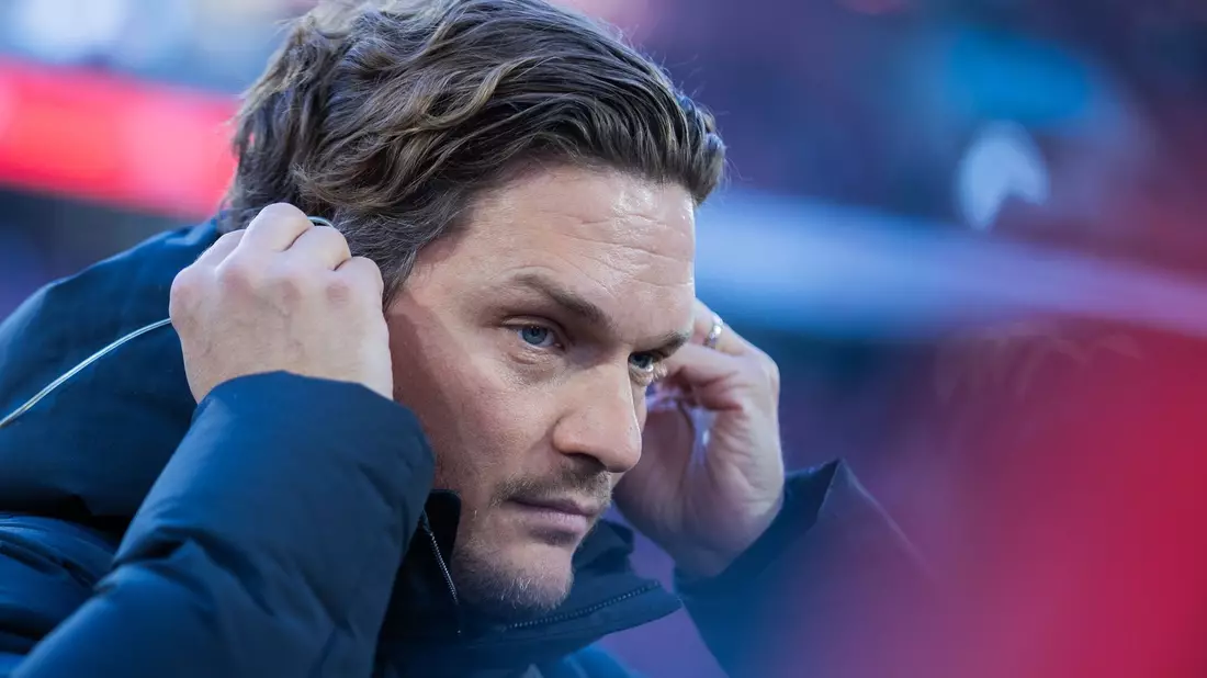 BVB-Trainer Edin Terzic freute sich über den Sieg seiner Mannschaft. - Bild: Rolf Vennenbernd/dpa