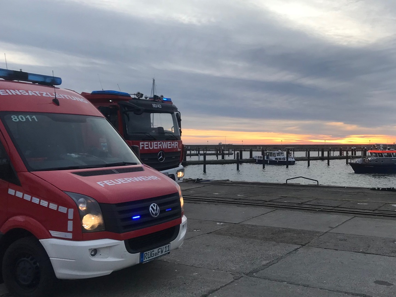 LWSPA M-V: Rauchentwicklung auf Fahrgastschiff im Stadthafen Sassnitz - Foto: presseportal.de