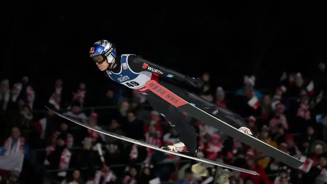 Sprang beim Weltcup in Zakopane aufs Podest: Andreas Wellinger. - Bild: Czarek Sokolowski/AP