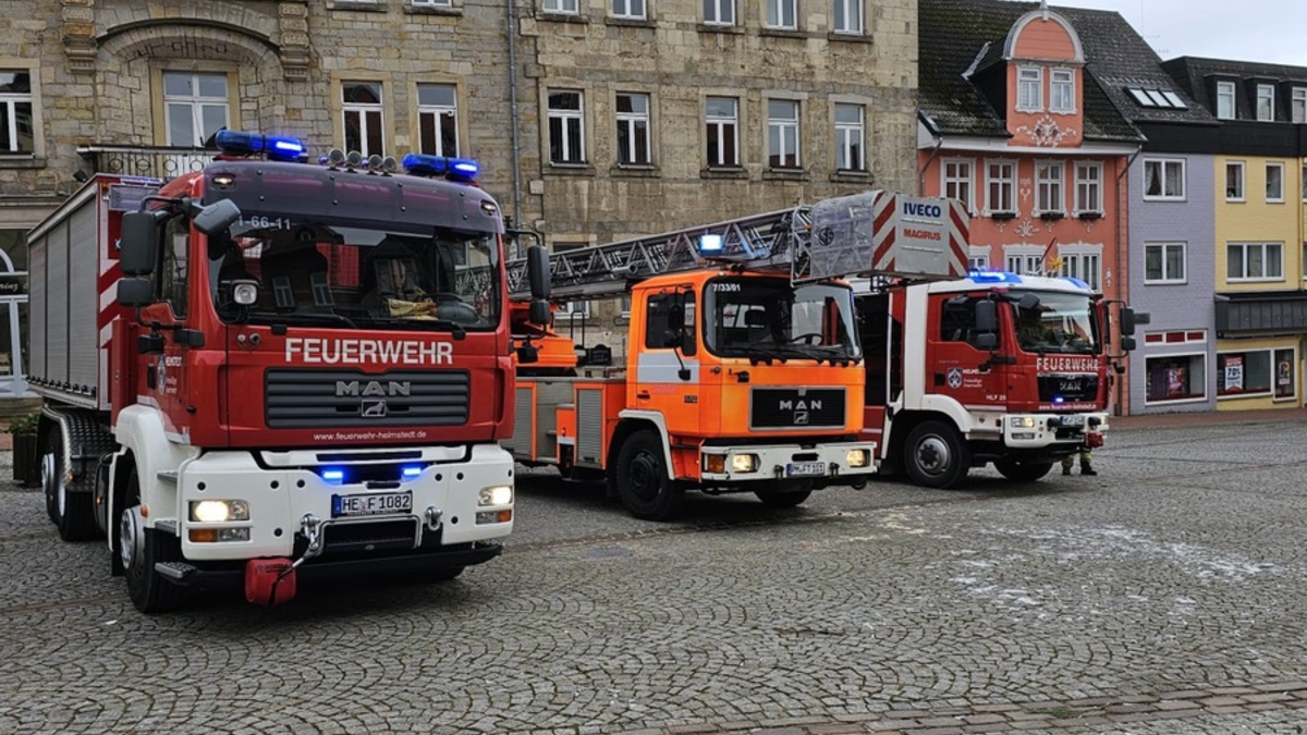 FW Helmstedt: Massiver Wasserschaden sorgt für Großeinsatz - Foto: presseportal.de