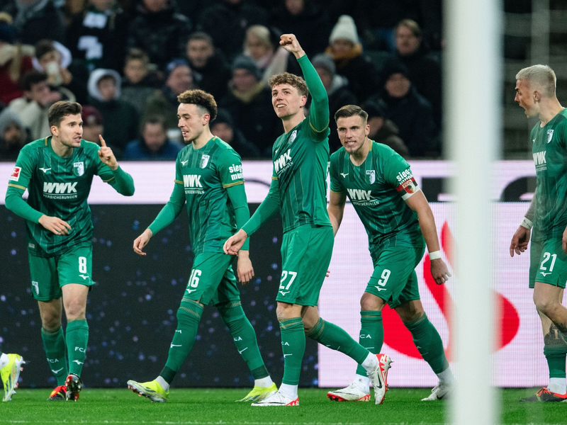 Gladbachs Stefan Lainer gab 178 Tage nach Veröffentlichung seiner Krebs-Diagnose sein Comeback in der Bundesliga. - Foto: Marius Becker/dpa