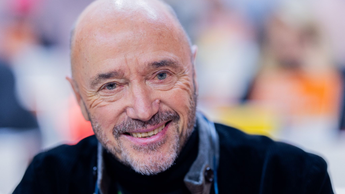 Der ehemalige deutsche Skirennläufer Christian Neureuther hat den Slalom-Sieg von Linus Straßer in Kitzbühel bejubelt. - Foto: Rolf Vennenbernd/dpa