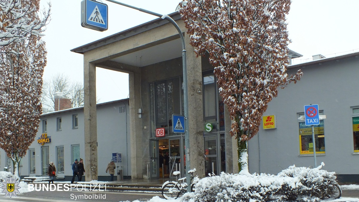 Bundespolizeidirektion München: Einbruch in Geschäftsräume / Schadenshöhe noch nicht bekannt - Foto: presseportal.de