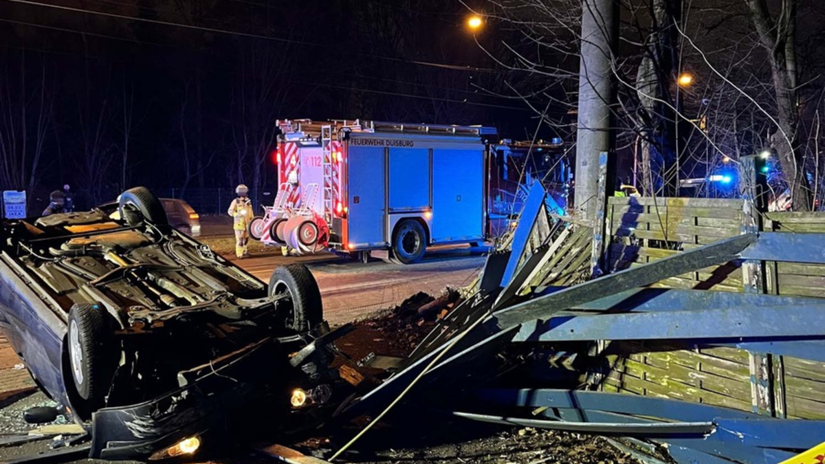 POL-DU: Fahrn: Auto überschlägt sich bei Ausweichmanöver - Zeugen gesucht - Foto: presseportal.de