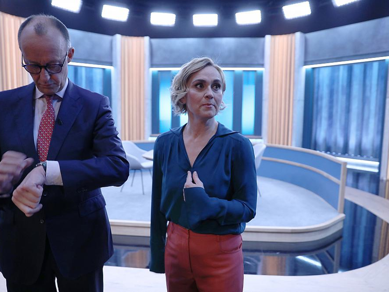 Friedrich Merz und Caren Miosga am 21.01.2024 - Foto: über dts Nachrichtenagentur