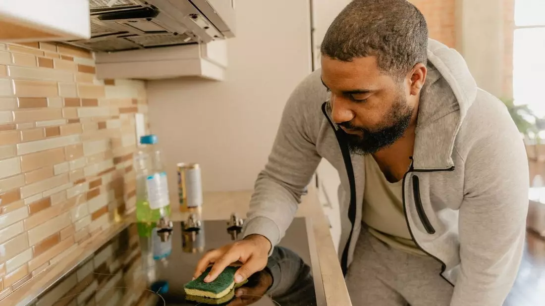 Umfrage von Taskrabbit zeigt: Prokrastination und Strebertum liegen beim Hausputz dicht beieinander - Bild: presseportal.de