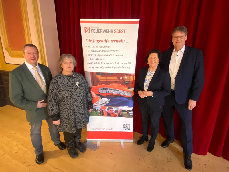 FW Kreis Soest: So viele Einsätze wie nie zuvor. Feuerwehren im Kreisgebiet 4.339-mal gefordert - Landrätin spricht bei Neujahrsempfang Dank aus - Zeichen gegen rechts. - Foto: presseportal.de