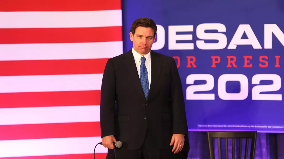 Vor einigen Monaten hatte Floridas ultrakonservativer Gouverneur Ron DeSantis noch als aussichtsreichster parteiinterner Konkurrent für Trump gegolten. - Bild: Jeffrey Collins/AP