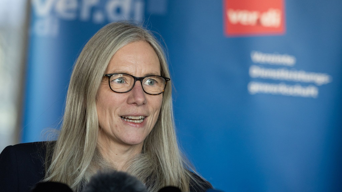 Verdi-Bundesvorstandsmitglied Silke Zimmer schlägt Alarm: Wegen niedriger Löhne seien 90 Prozent der Beschäftigten von Altersarmut bedroht. Nun brauche es in den Tarifverhandlungen für den Einzelhandel endlich Ergebnisse. - Foto: Hannes P. Albert/dpa