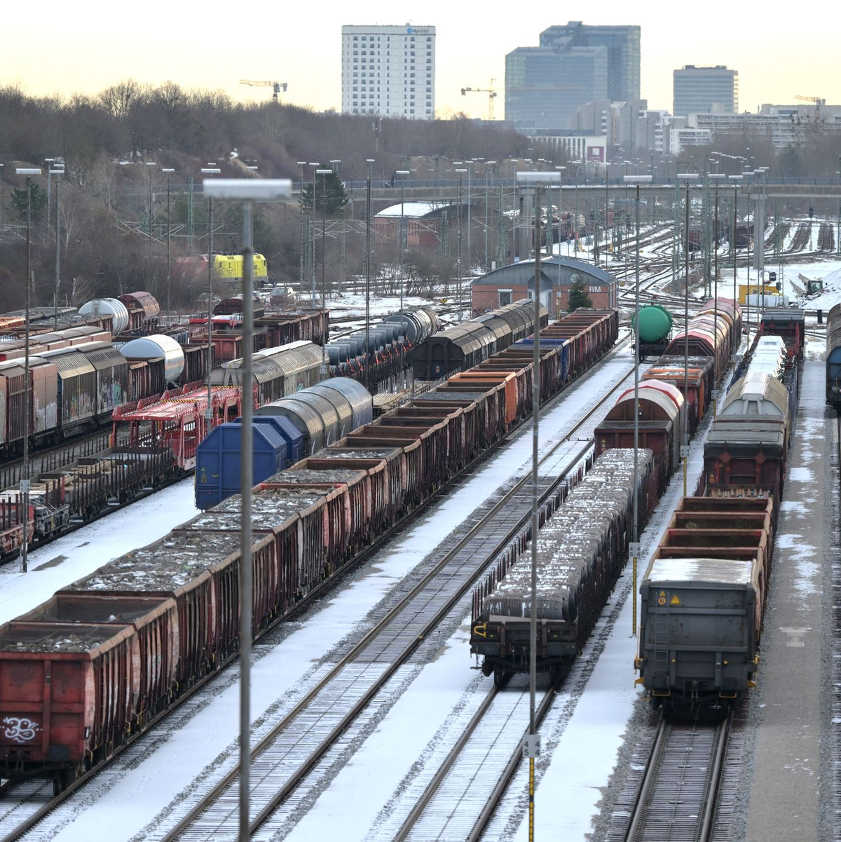 Der Streik stört laut DB Cargo die Industrie-Lieferketten nachhaltig. - Foto: Peter Kneffel/dpa