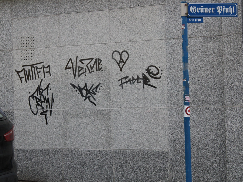 POL-SI: Mehrere Sachbeschädigungen durch Graffiti im Umfeld der Siegener Oberstadt - #polsiwi - Foto: presseportal.de