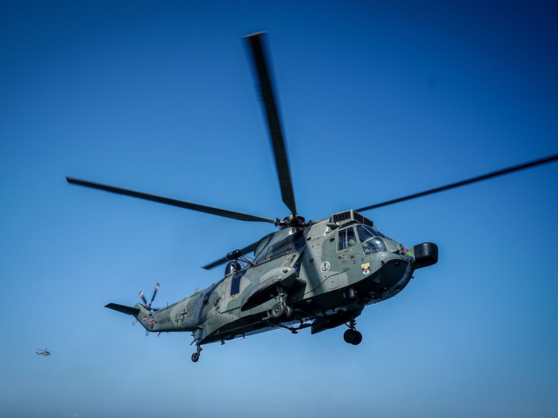 Ein Sea King Mk41-Helikopter bei der Landung. - Foto: Kay Nietfeld/dpa